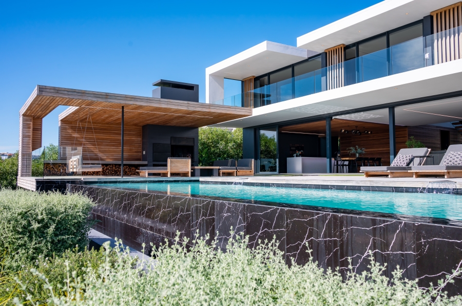6 Bedroom Property for Sale in Myburgh Park Western Cape